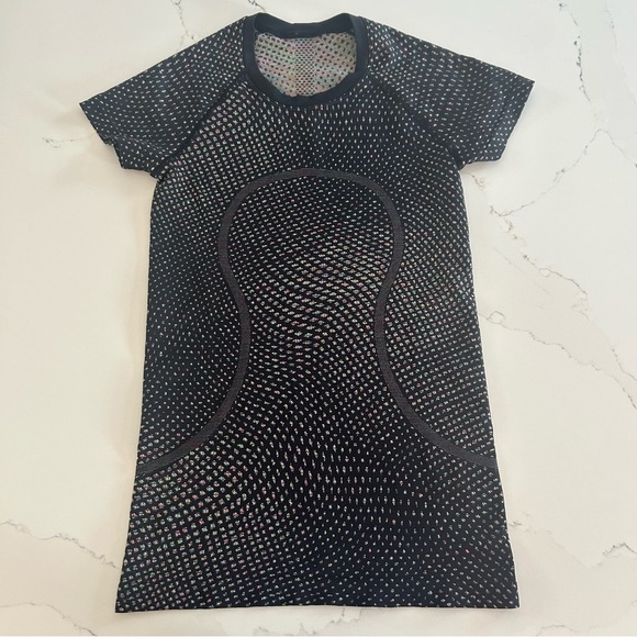 Lululemon black swiftly - Picture 1 of 5